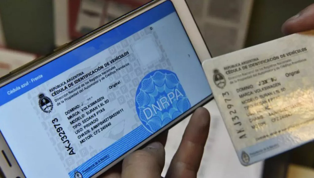 El nuevo trámite que sustituye la tarjeta azul y permite que otra persona maneje el&nbsp;vehículo