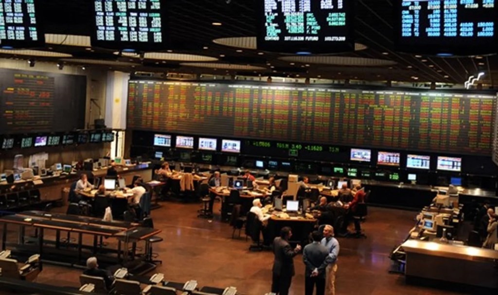 Los mercados continúan invirtiendo en activos argentinos y el riesgo país cae a mínimos con Milei en el&nbsp;gobierno