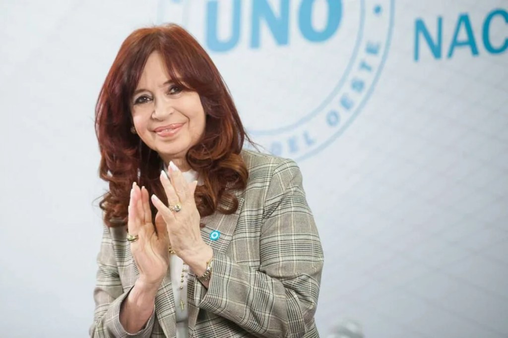 Cristina Kirchner anunció su candidatura para presidir el PJ y enfrentará a Quintela en la&nbsp;interna