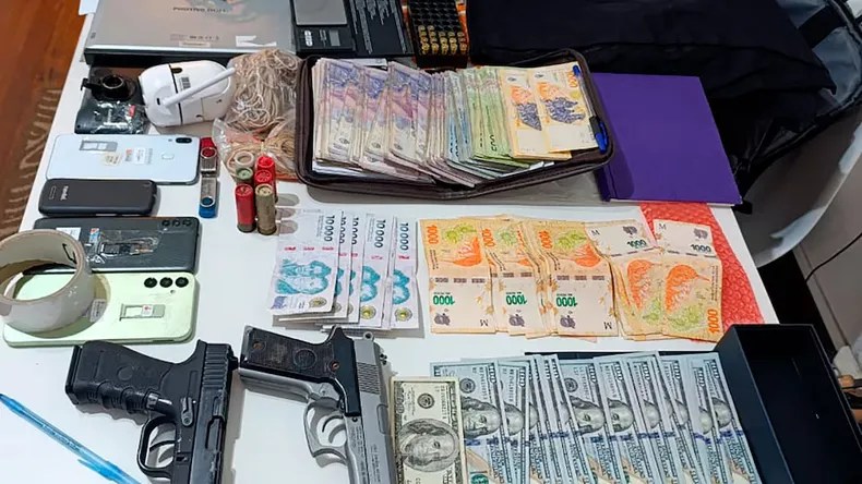 Detienen a 10 agentes del Comando Radioeléctrico por delitos graves en un&nbsp;operativo