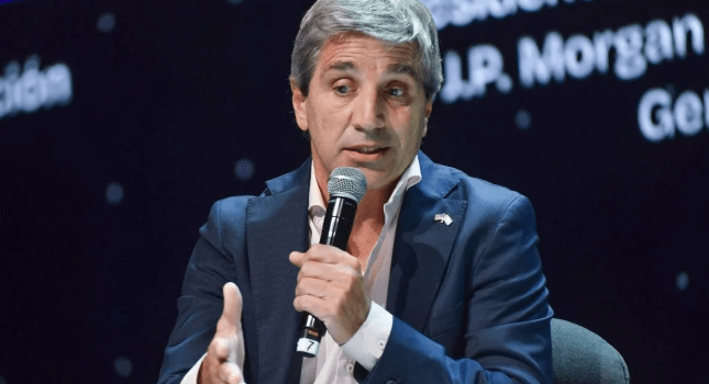 Detectan estafa que utilizan la imagen de Luis Caputo para engañar con inversiones&nbsp;falsas