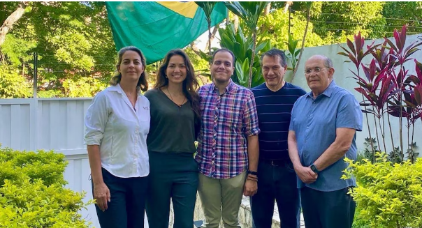 Liberan a cinco refugiados en embajada argentina en Caracas tras operación liderada por&nbsp;EE.UU.