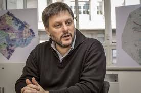 “No me considero antimilei ni antiliberal ni antinada”: La postura política de Leandro Santoro de cara a las elecciones en CABA 